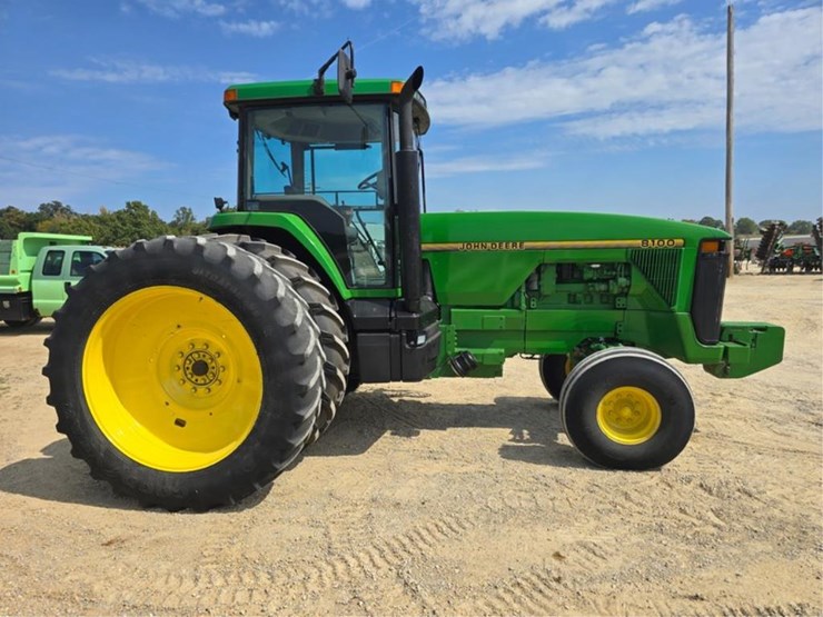 john-deere-8100-image-12