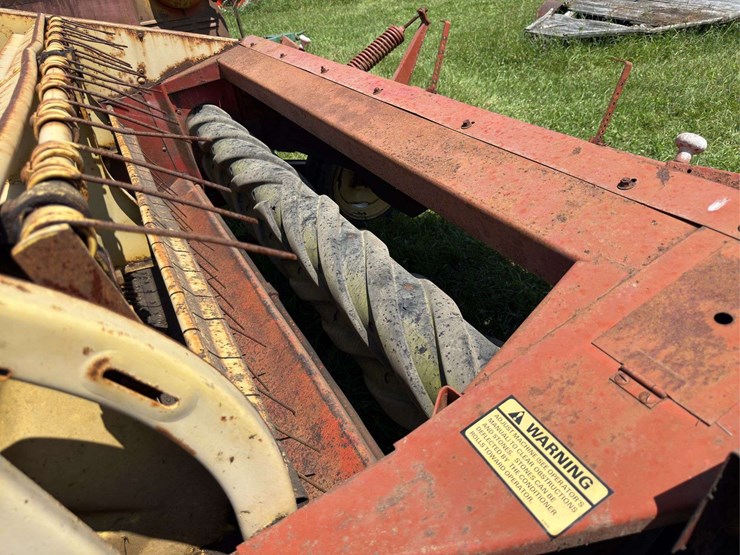 new-holland-477-image-6