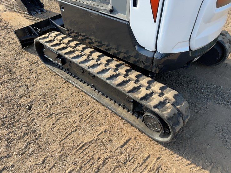 2022-bobcat-e20-image-22