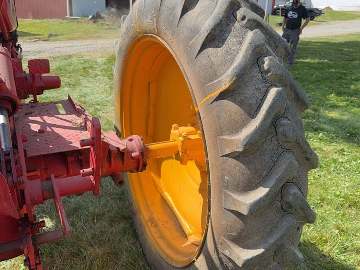 massey-ferguson-44-image-23