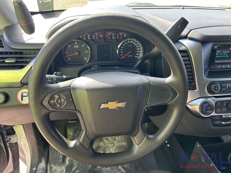 2017-chevrolet-tahoe-image-11