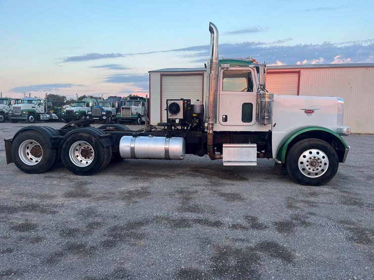 2012-peterbilt-388-image-5