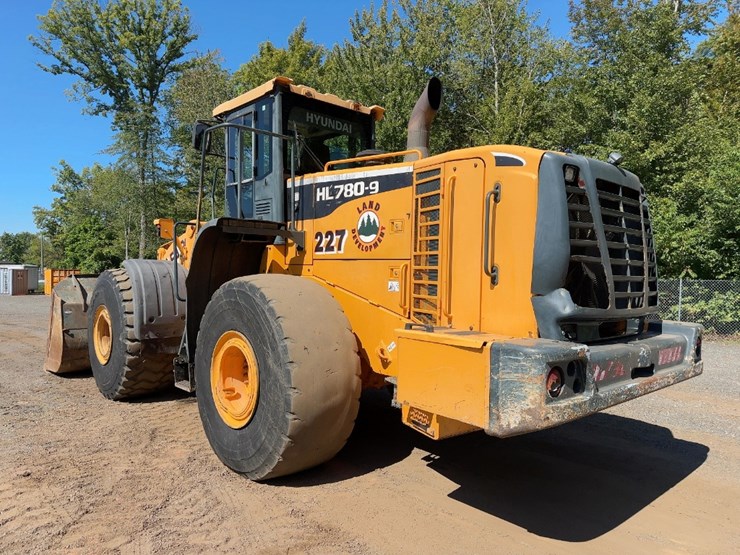 2012-hyundai-hl780-9-image-3