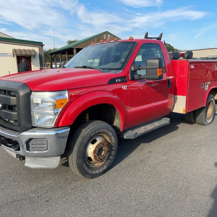2012 FORD F350 XL