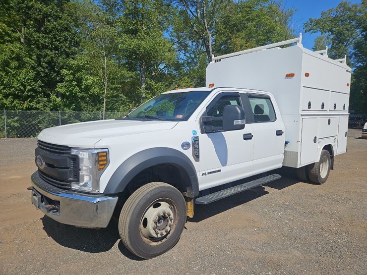 2019-ford-f550-xl-image-1