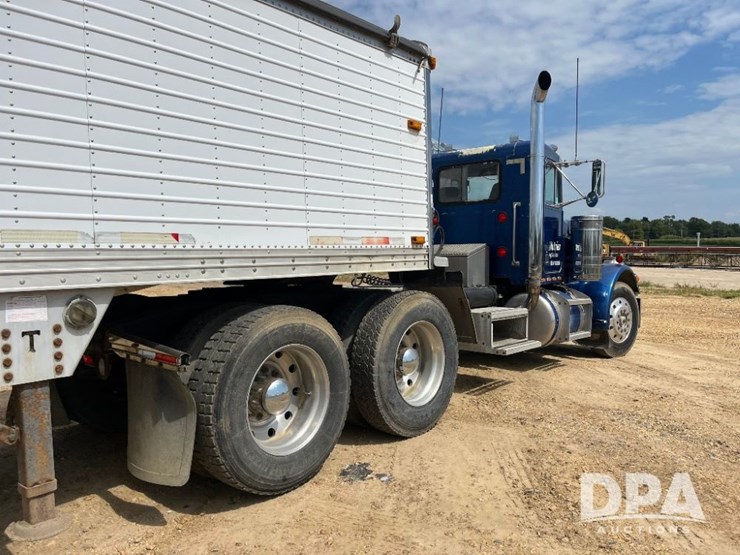 1984-peterbilt-359-image-12