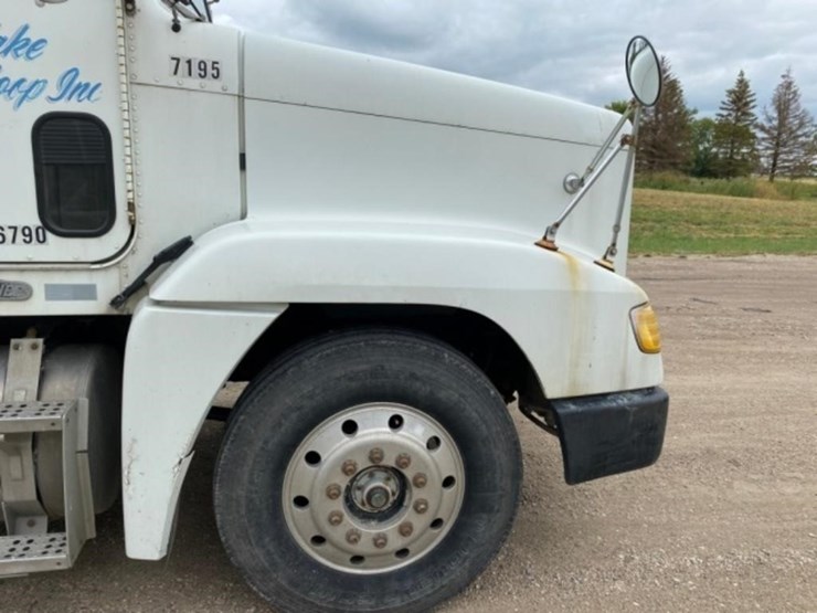 1995-freightliner-fld,detroit-60series,eaton-10sp.-image-29