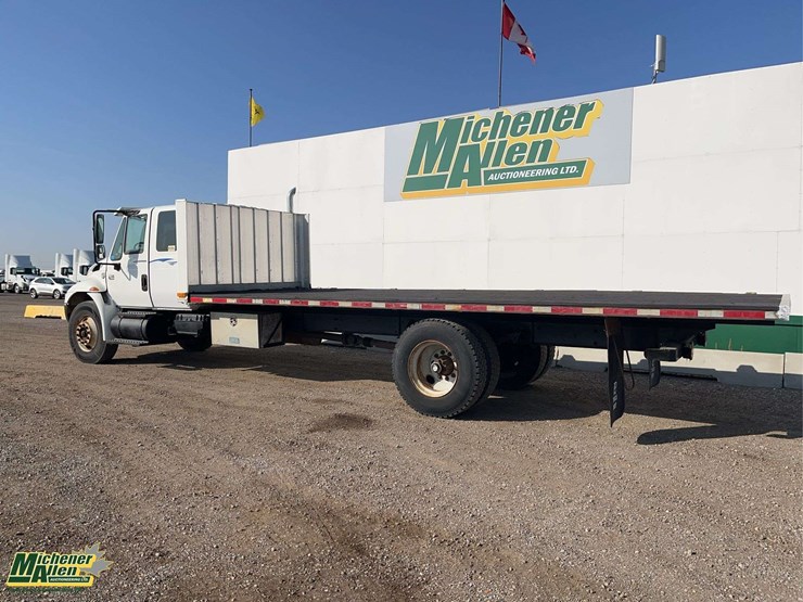 2007-international-durastar-4300-image-3