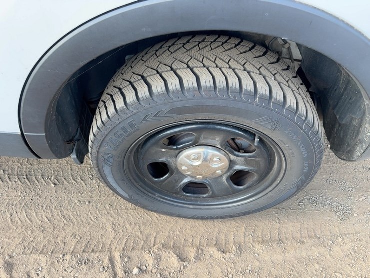 2014-ford-explorer-image-10