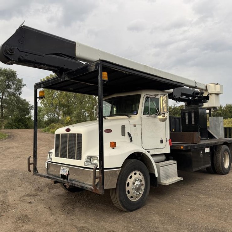 2003 PETERBILT 330