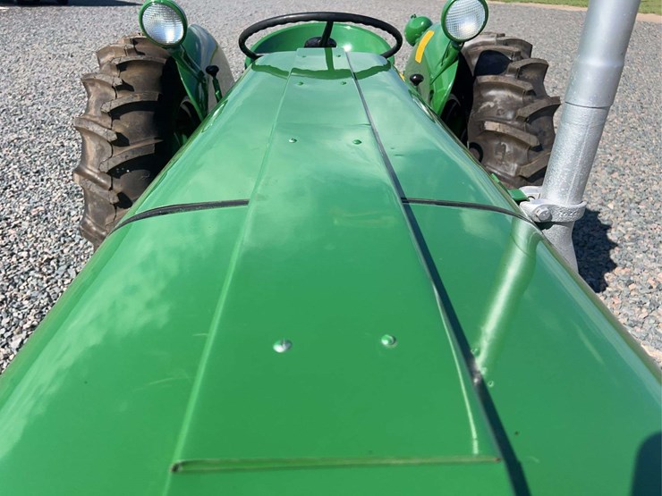 1955-oliver-super-55-image-12
