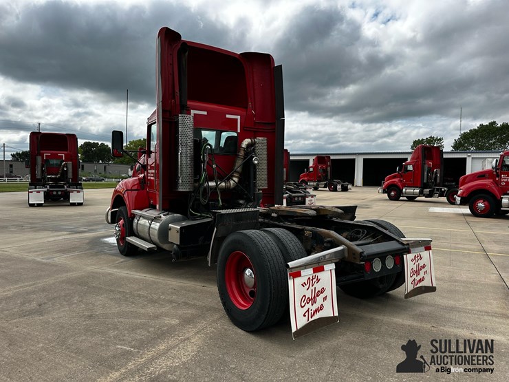 2015-kenworth-t440-image-7