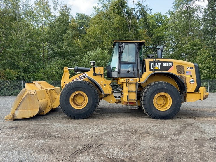 2017-caterpillar-966m-image-2