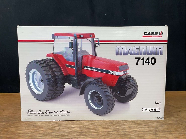 1/16-case-ih-magnum-7140-2012-ttt-nib-ertl-image-11