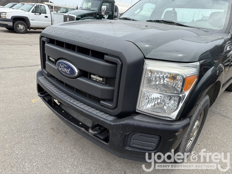 2016-ford-f350-xl-image-14