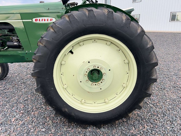 1958-oliver-770-image-57