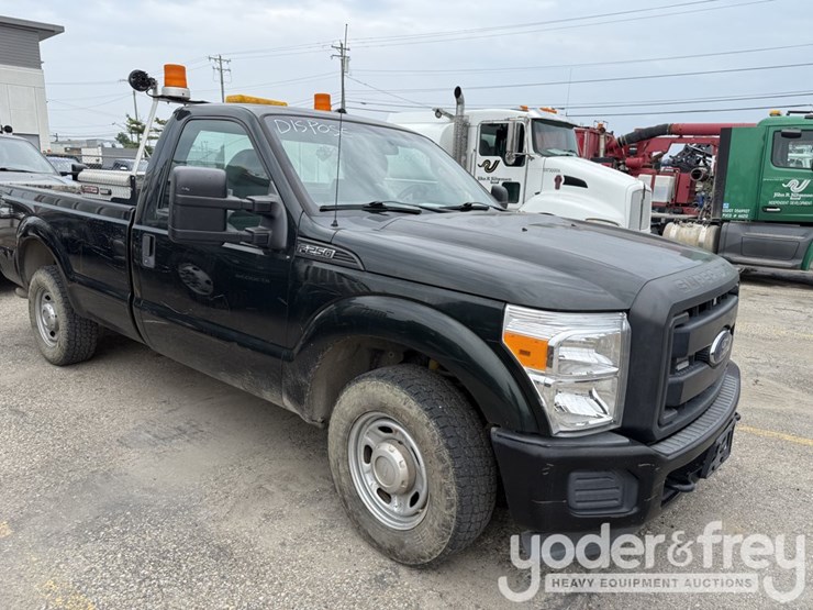 2015-ford-f250-xl-image-4