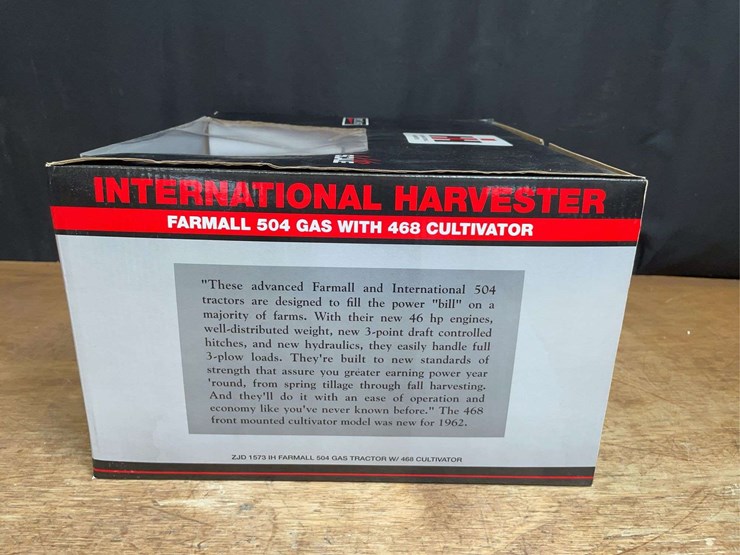 1/16-farmall-504-w/cultivators-nib-sc-image-4