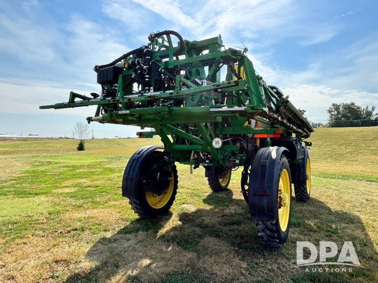 2018-john-deere-r4038-image-10