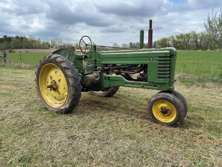 john-deere-b-image-1