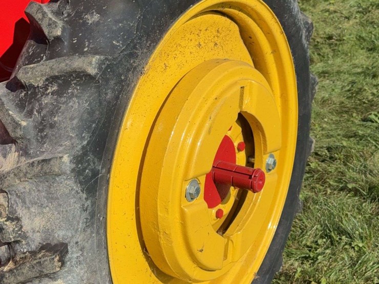 massey-ferguson-81-image-16
