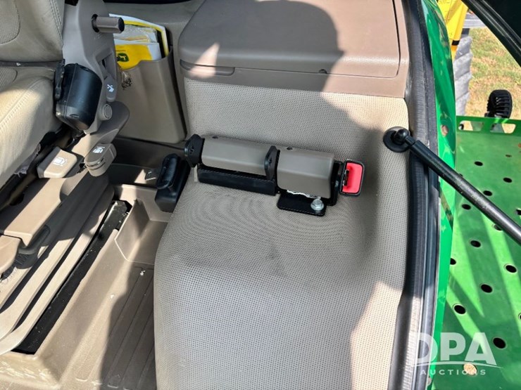 2018-john-deere-r4038-image-132