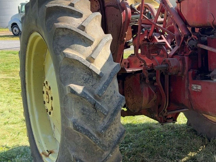 massey-ferguson-44-image-38