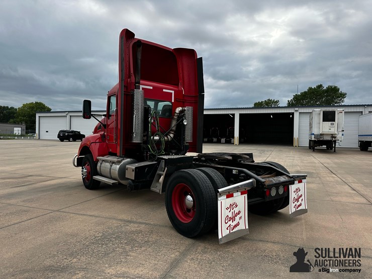 2016-kenworth-t440-image-7