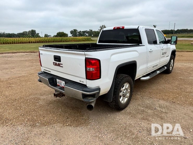 2015-gmc-sierra-2500hd-image-10