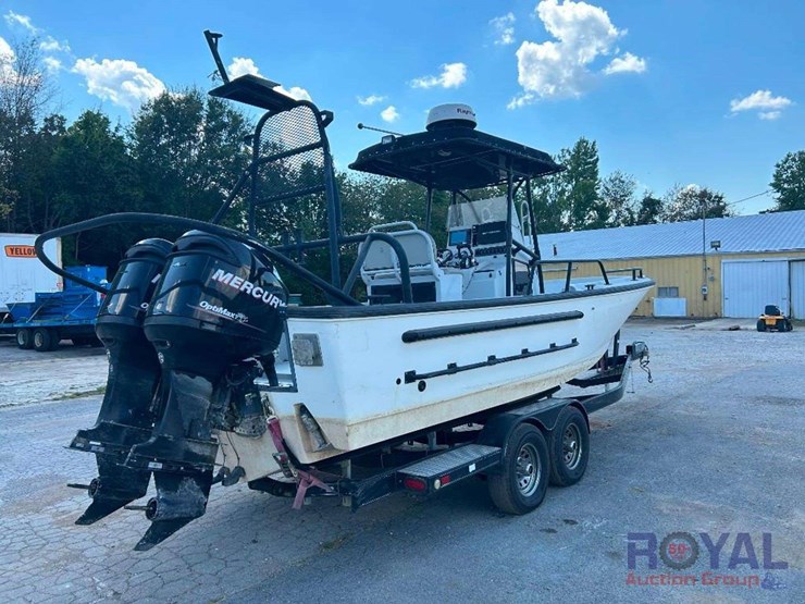 2007-boston-whaler-boat-w/-dual-200hp-mercury-optimax-image-4