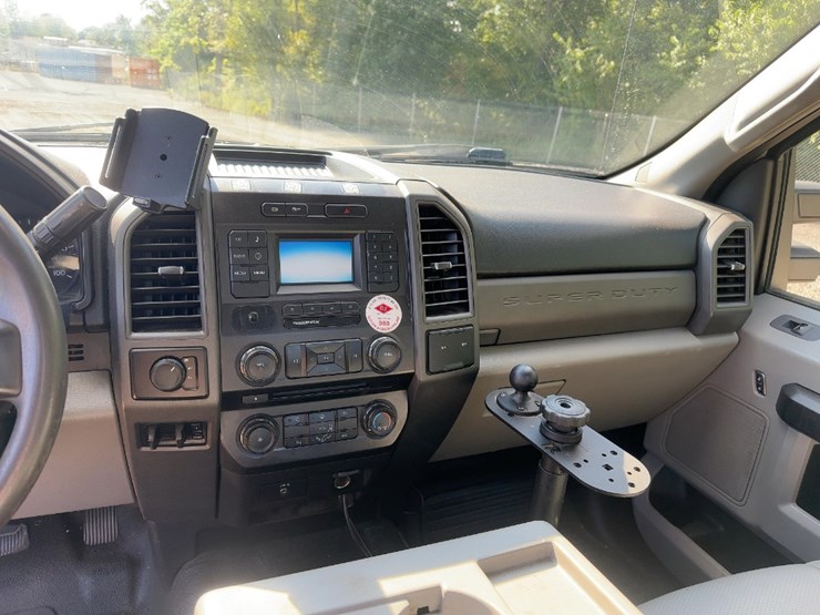 2017-ford-f350-xl-image-23