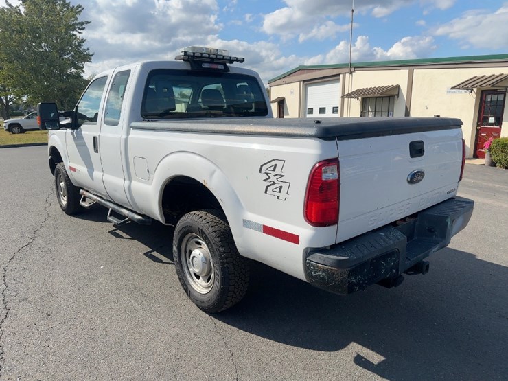 2016-ford-f250-xl-image-3