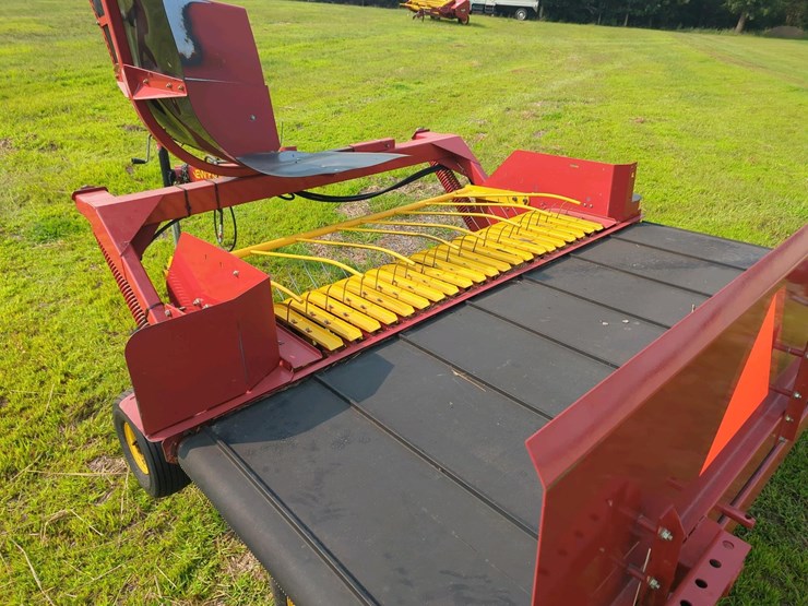 new-holland-166-image-2