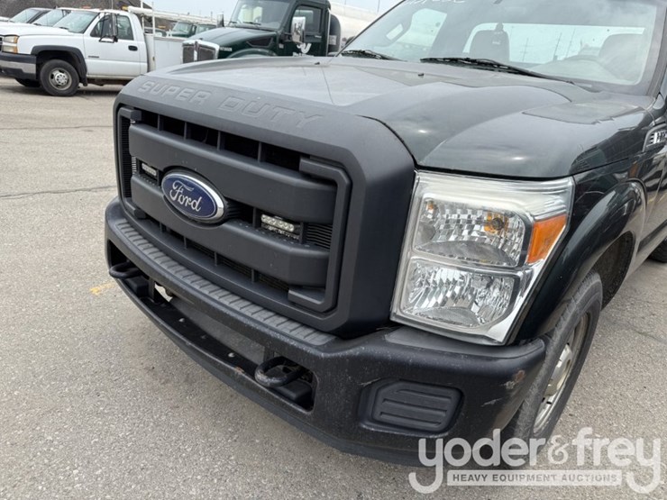 2016-ford-f350-xl-image-13