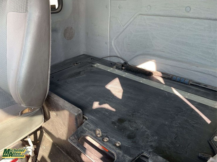 2007-international-durastar-4300-image-15