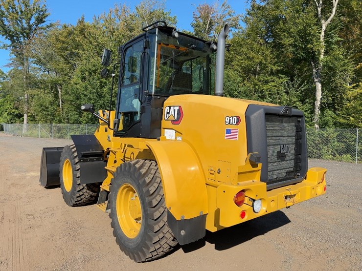 2022-caterpillar-910-image-3