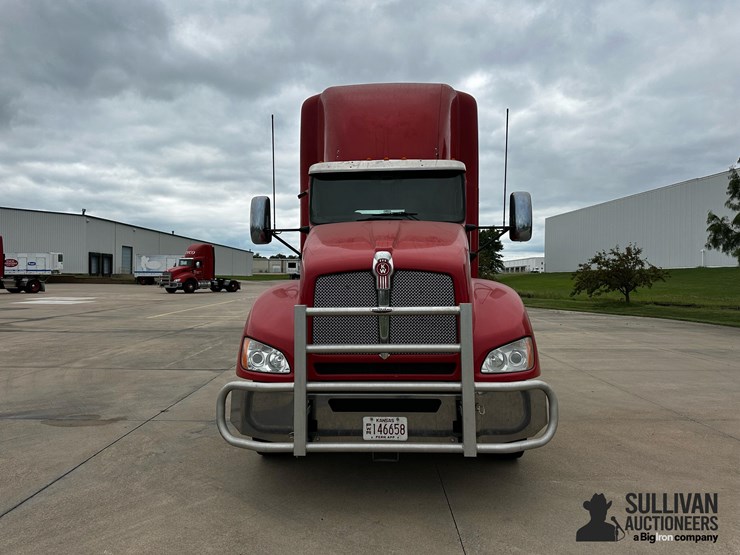 2012-kenworth-t440-image-2