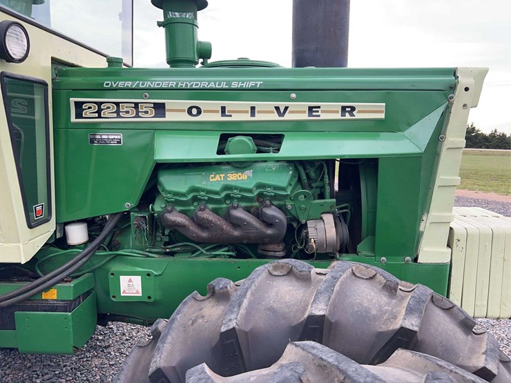 1974-oliver-2255-image-31