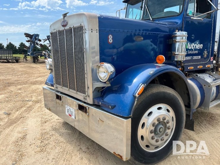 1984-peterbilt-359-image-32