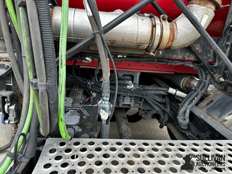 2015-kenworth-t440-image-14