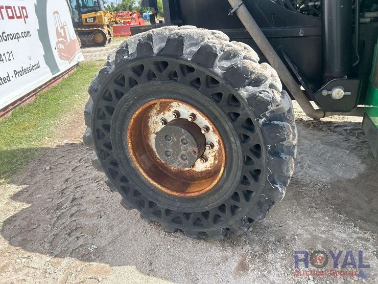 2014-jlg-g12-55a-image-17