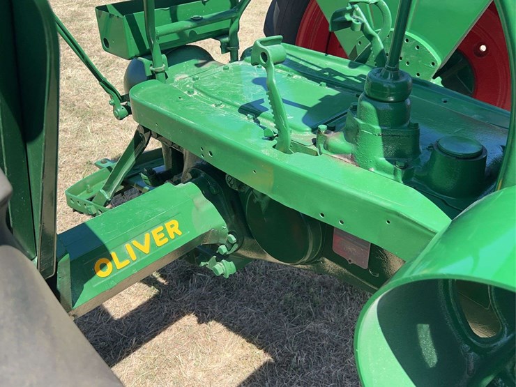 1951-oliver-66-image-26
