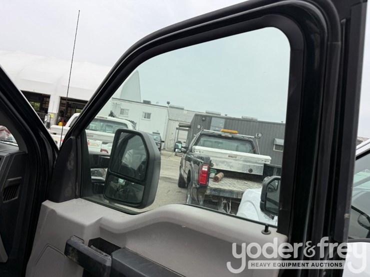 2020-ford-f250-xl-image-35