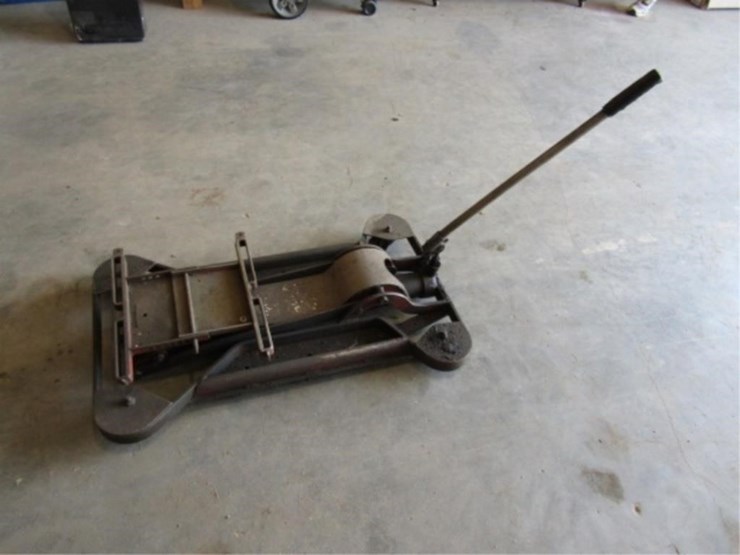 1000lb-cap.-floor-hyd.-transmission-jack-works-image-1