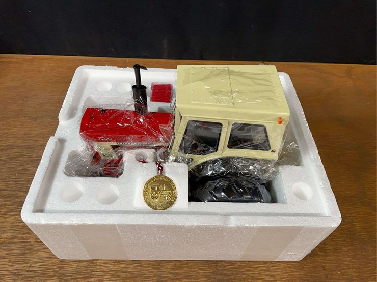 1/16-ih-1466-precision-nib-ertl-image-3