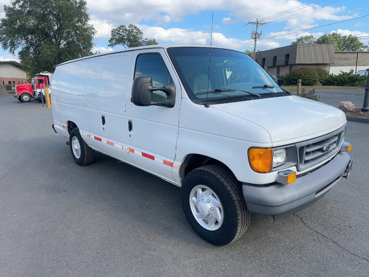 2007-ford-e250-image-7