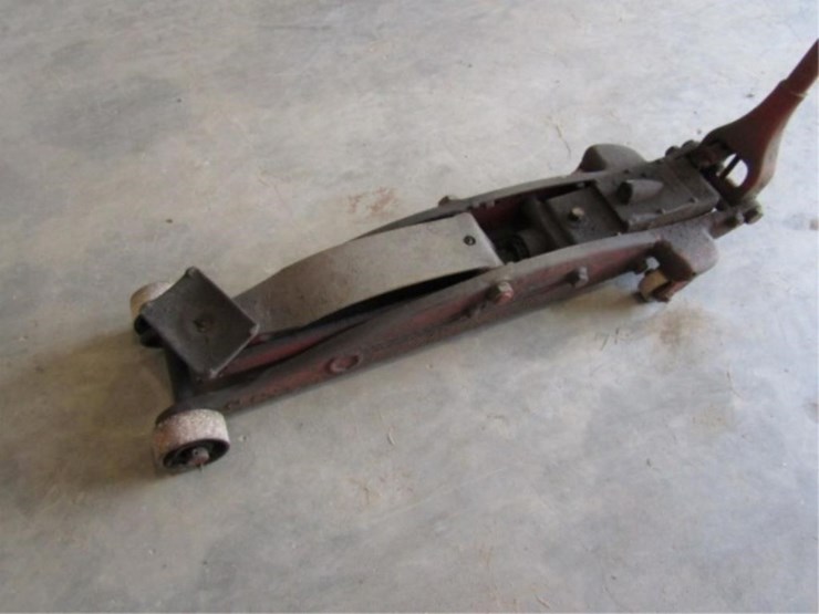 hyd.-floor-jack-works-image-2