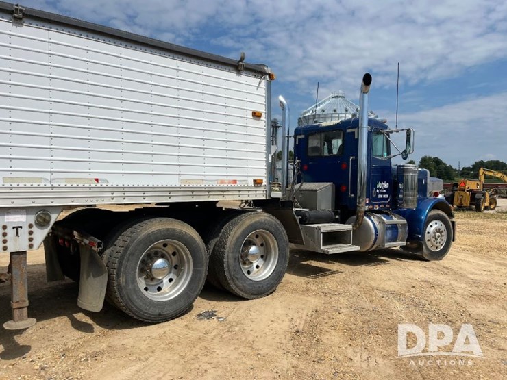 1984-peterbilt-359-image-11