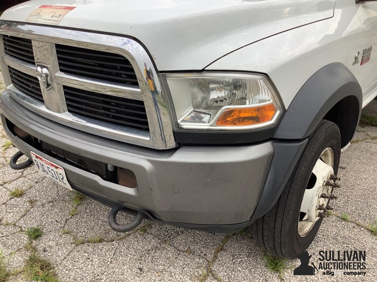 2011-dodge-ram-5500-image-13
