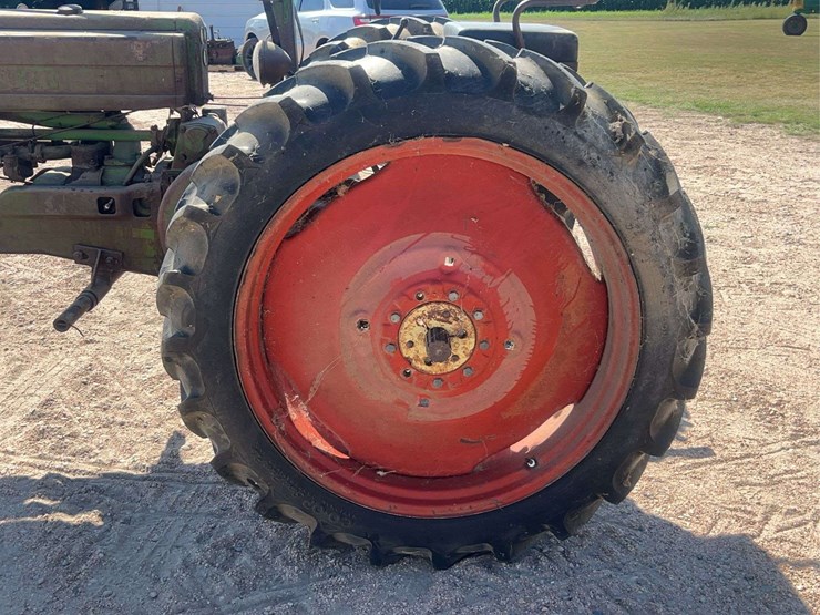 john-deere-model-b-image-42